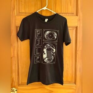 Pile Band T-Shirt - White Abstract Graphic - Black Size S